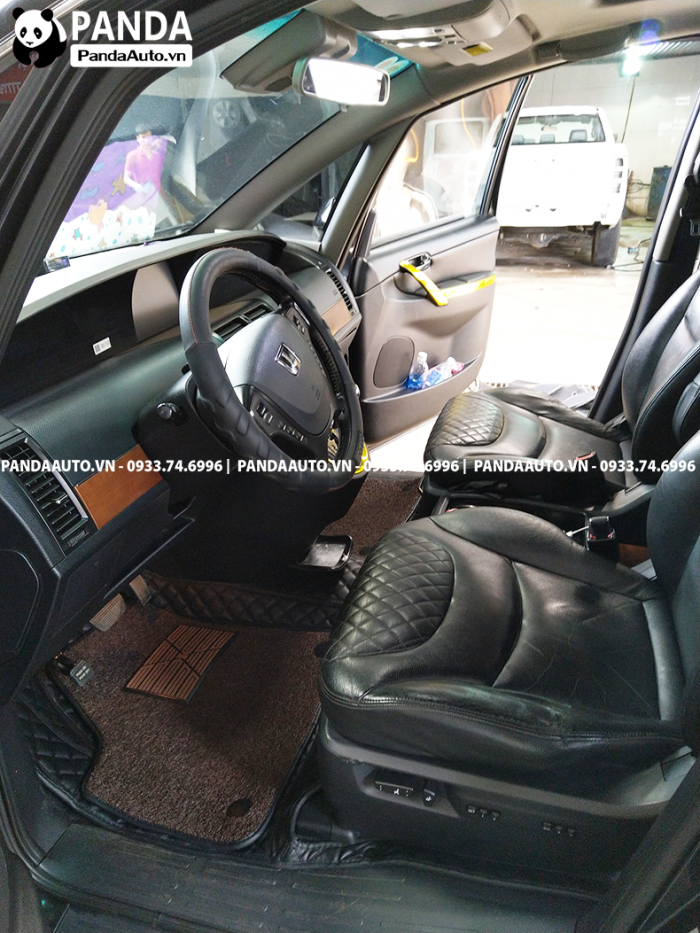 tham-lot-san-xe-o-to-luxgen-ghe-lai-panda-auto