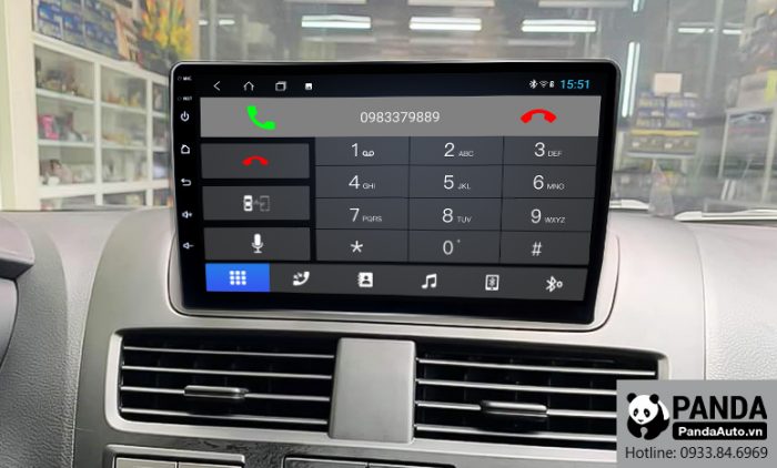 nghe-goi-dien-thoai-truc-tiep-tren-man-hinh-android-cho-xe-Mazda-BT50