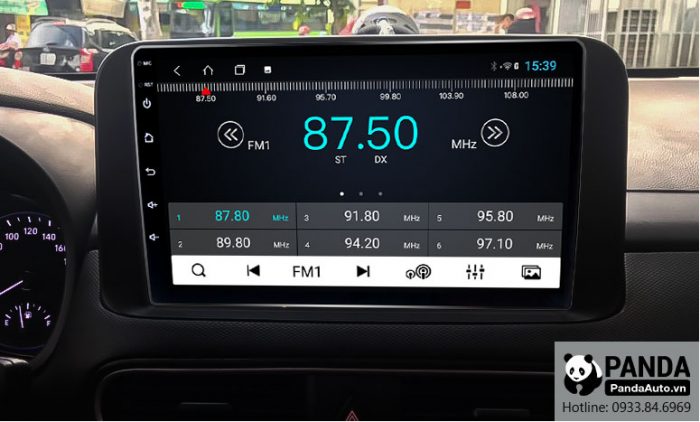 man-hinh-Android-cho-xe-Hyundai-Kona-ho-tro-nghe-radio
