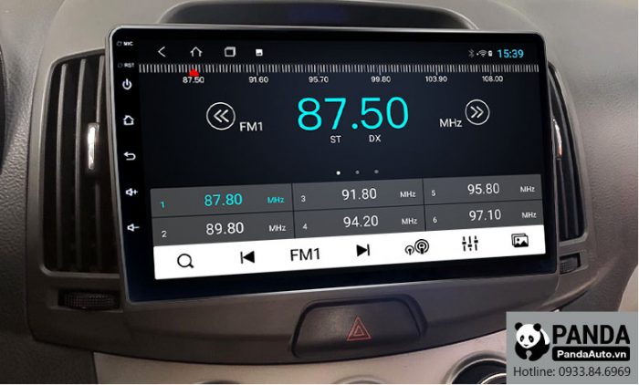 man-hinh-android-cho-xe-Hyundai-Avante-cho-phep-nghe-radio