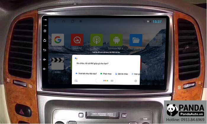 man-hinh-android-cho-xe-Toyota-Land-Cruiser-ho-tro-ra-lenh-giong-noi-truc-tiep-tren-vo-lang