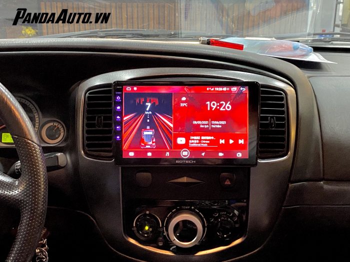 man-hinh-android-gotech-cho-xe-ford-escape-2013