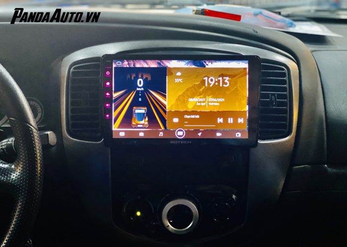 man-hinh-android-o-to-gotech-xe-ford-escape-2013