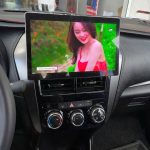 man-hinh-o-to-Vicom-2k-11.5inch-360-nang-tam-gia-tri-pandaauto