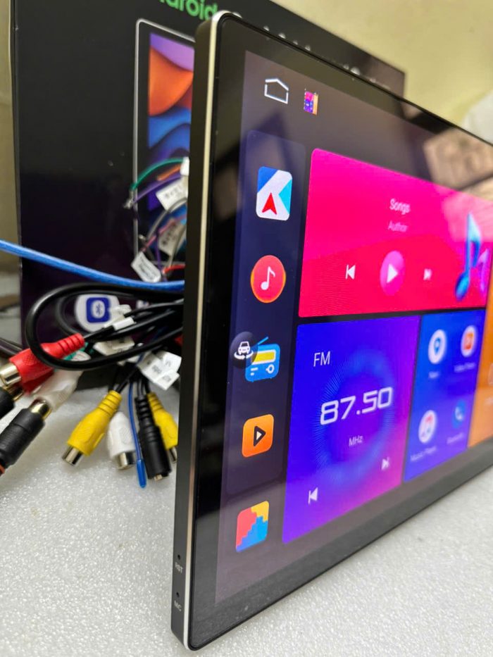 man-hinh-vicom-13inch-2k-360-lap-dat-pandaauto-1