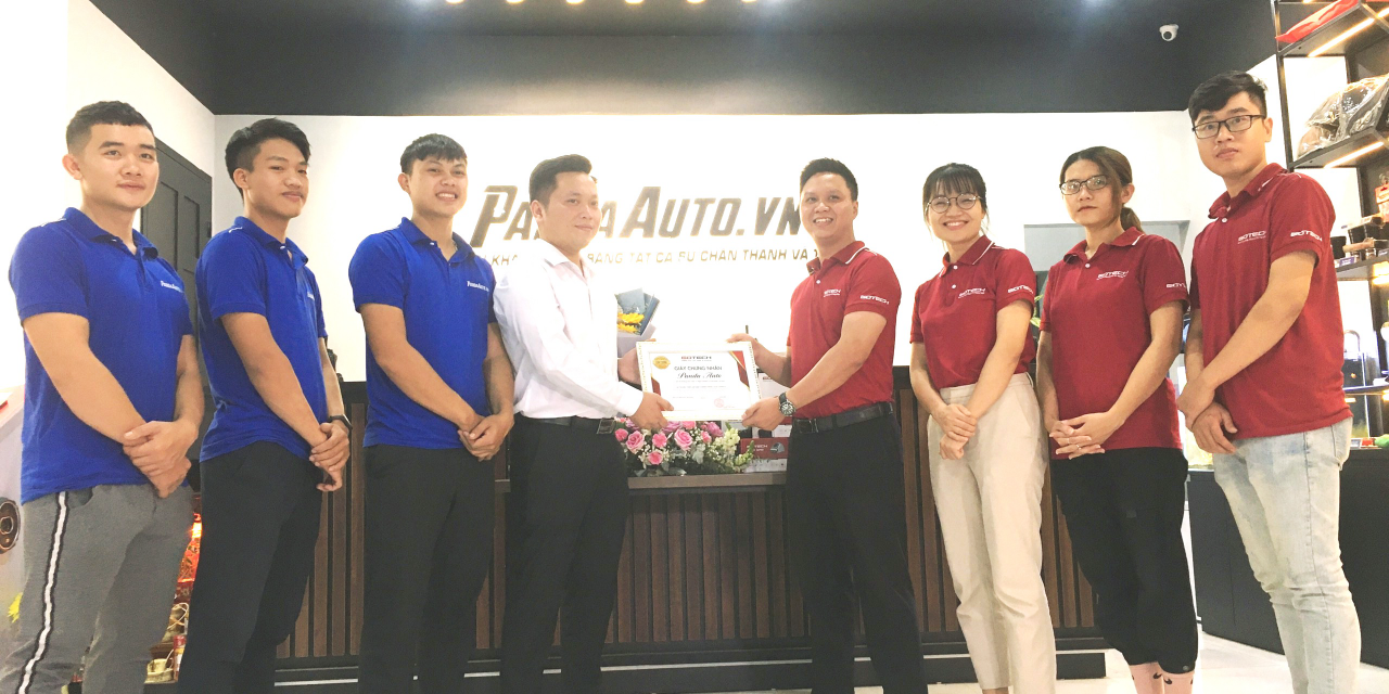 lẽ ký kết Panda Auto với Gotech