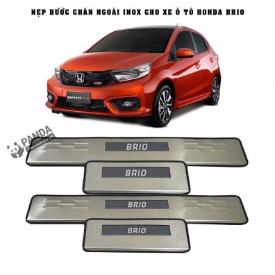 Nep-buoc-chan-ngoai-inox-cho-xe-oto-HONDA-BRIO-tai-panda-auto