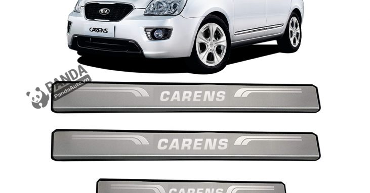Nep-buoc-chan-ngoai-inox-cho-xe-oto-KIA-CARENS-tai-panda-auto