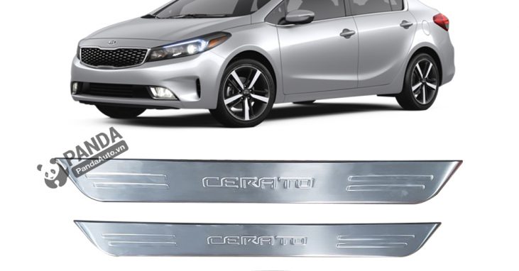 Nep-buoc-chan-ngoai-inox-cho-xe-oto-KIA-K3-CERATO