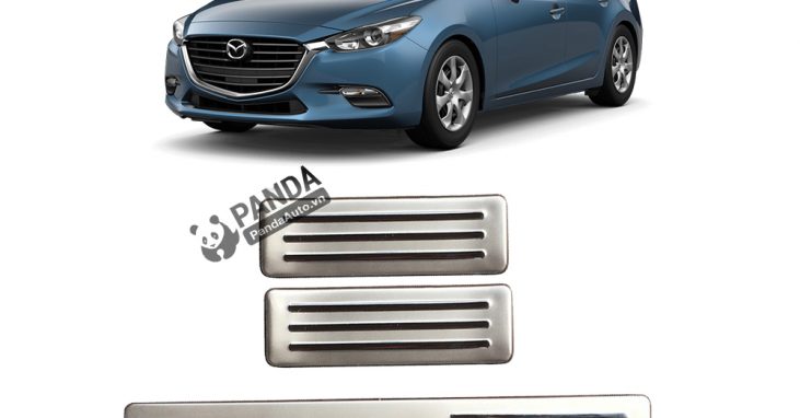 Nep-buoc-chan-ngoai-inox-cho-xe-oto-MAZDA-3-tai-panda-auto