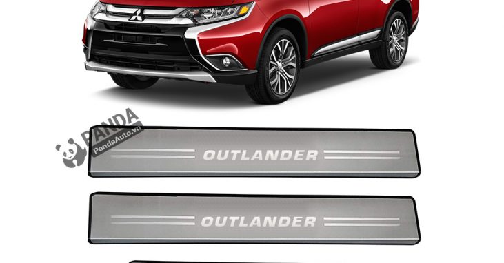 Nep-buoc-chan-ngoai-inox-cho-xe-oto-MITSUBISHI-OUTLANDER-tai-panda-auto