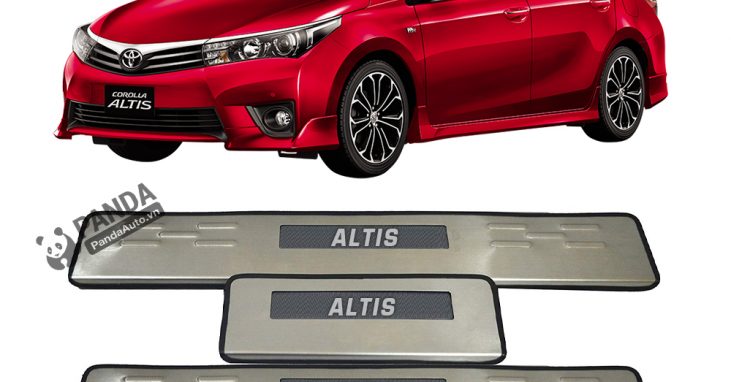 Nep-buoc-chan-ngoai-inox-cho-xe-oto-TOYOTA-ALTIS-tai-panda-auto