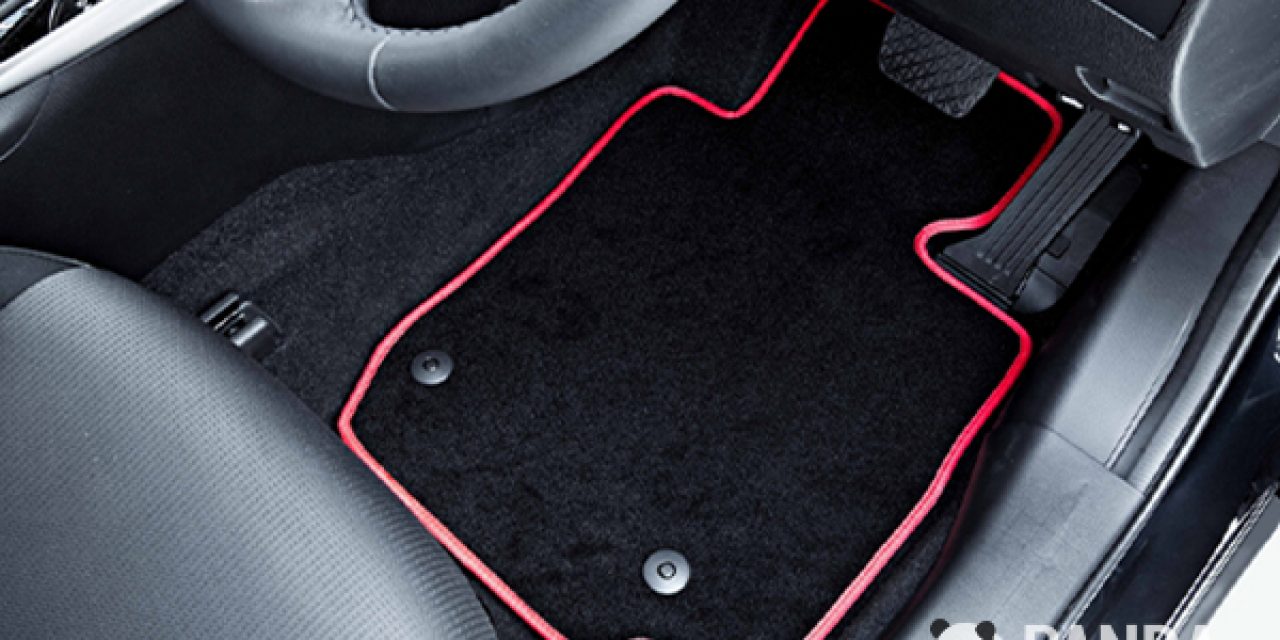 tham-lot-san-o-to-bang-ni-theo-xe