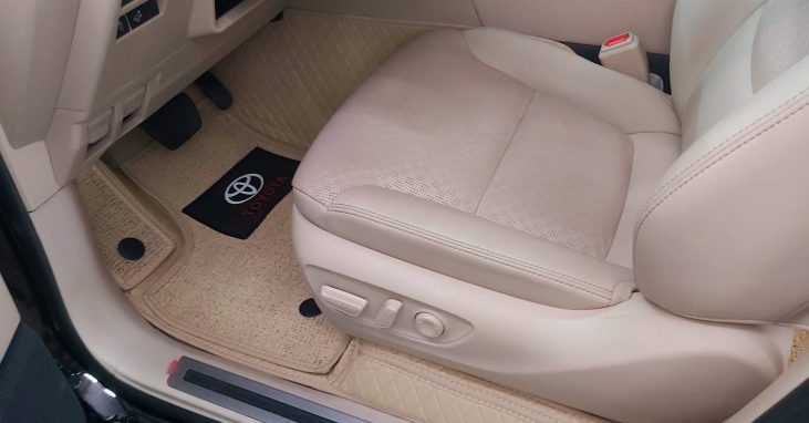 Thảm lót sàn cho xe Toyota Cross