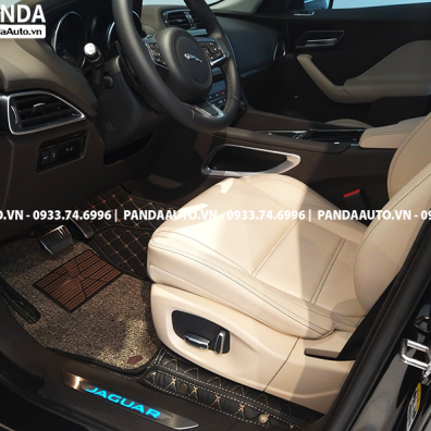 tham-lot-san-xe-Jaguar-Fpace-ghe-lai