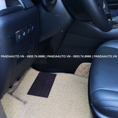 tham-lot-san-xe-o-to-toyota-alphard-ghe-lái